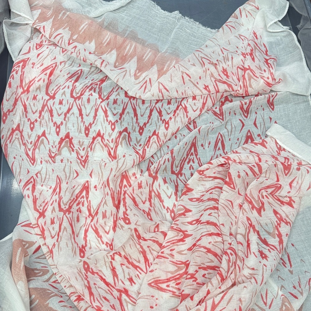 Women's Pink and White Scarf